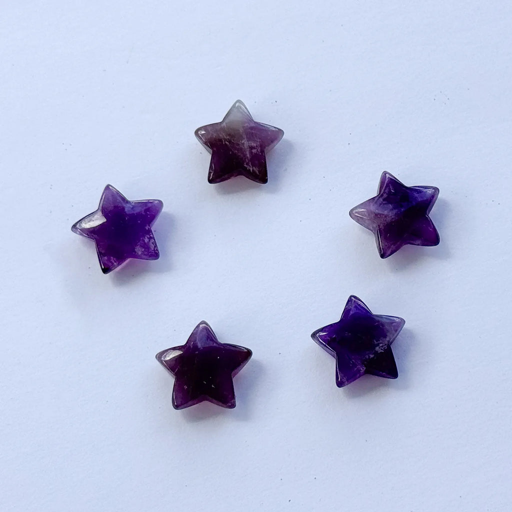 Star-shaped amethyst crystal grid by CocoMilkyWay, sacred layout for dream manifestation, clarity, and focus